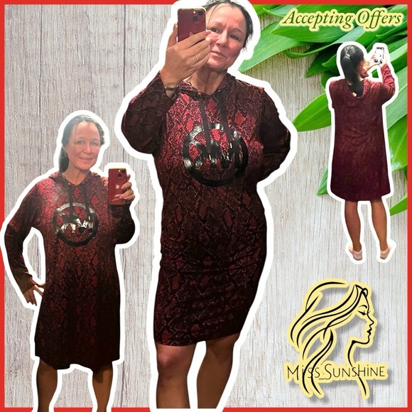Michael Kors NWT - Sz 1X - Red snake print Dress w/ Logo on front & Hoodie - Picture 1 of 7